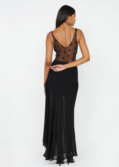 Kalena V Dress in Black - Ché by Chelsey